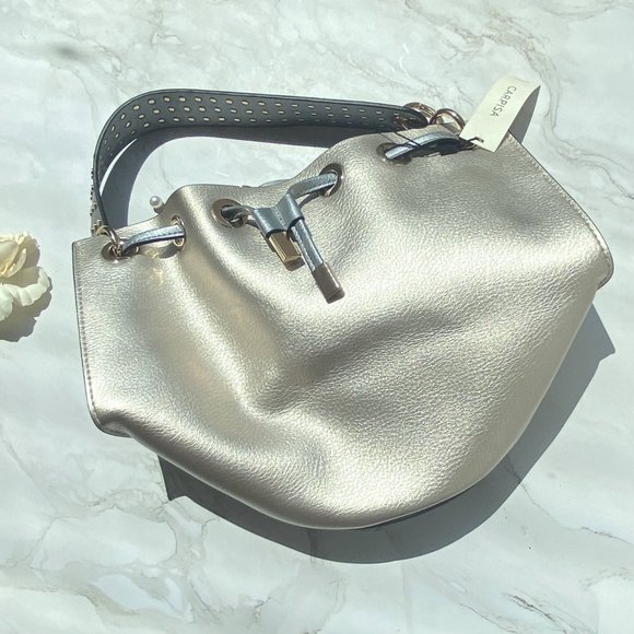 Carpisa Women's smooth Leather Medium Bucket Shoulder Bag - Picture 12 of 12